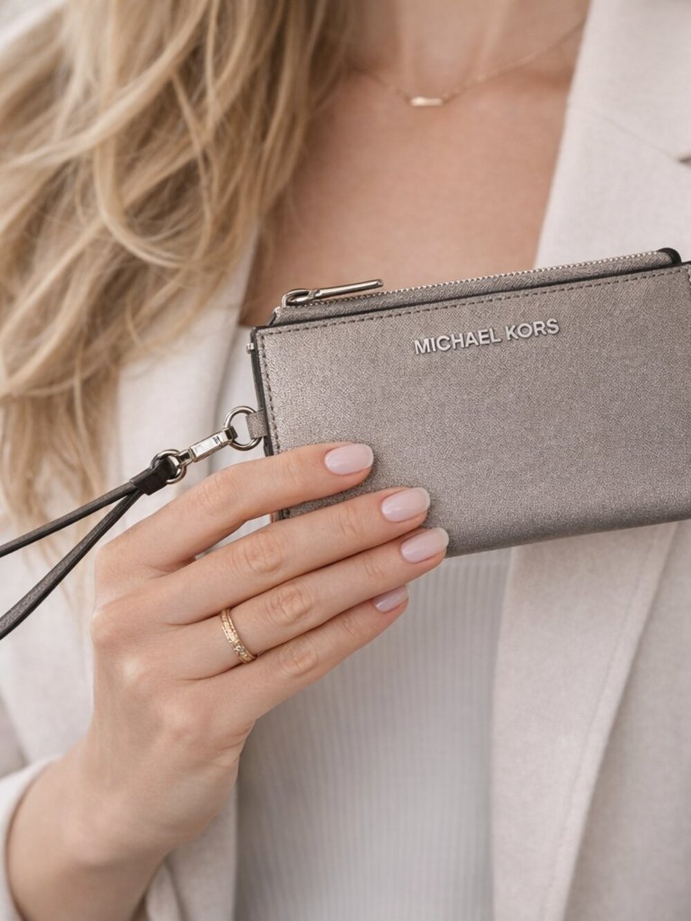 ✨ Michael Kors Wristlet Wallet Gray Saffiano 💼 | Cartera MK